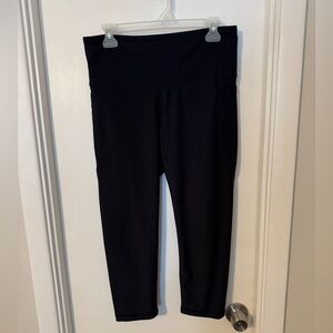 Old Navy active black high-rise leggings size XL with pockets